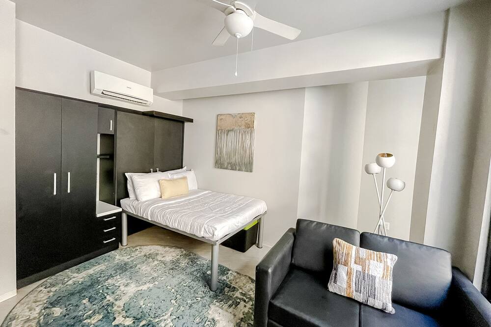 Photo of Bedroom in Downtown Springfield