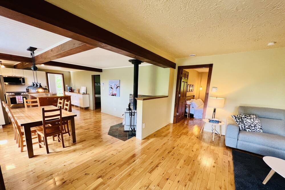 Photo of Livingroom in Saint-Denis-de-Brompton