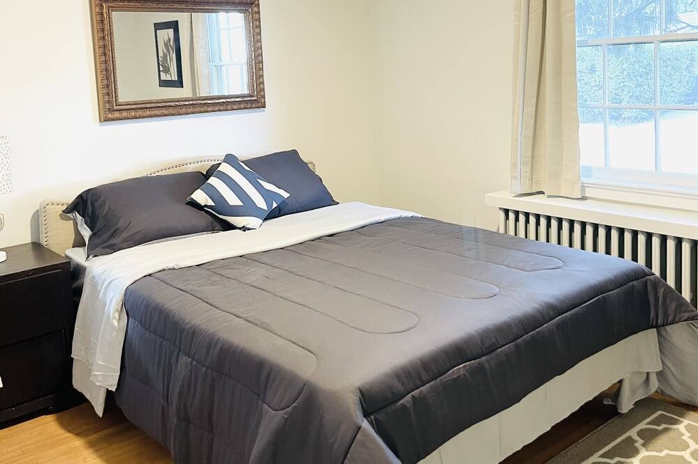 Photo of Bedroom in Burlington