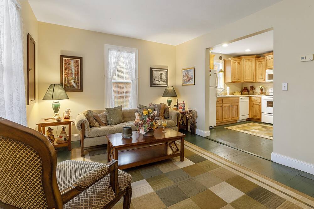 Photo of Bedroom in Parrott
