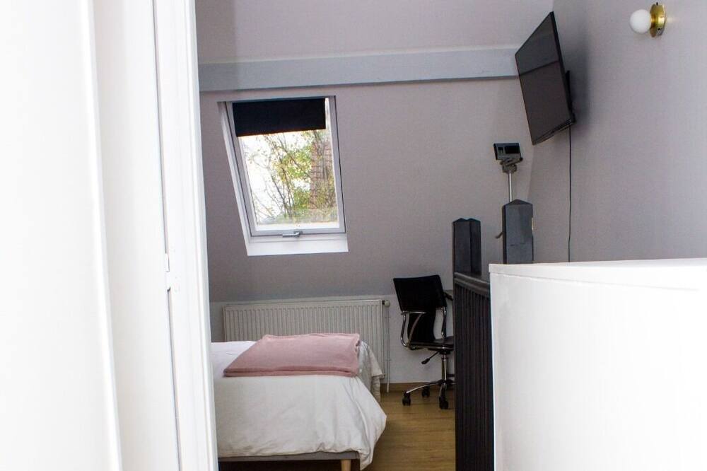 Photo of Bedroom in Roissy-en-Brie