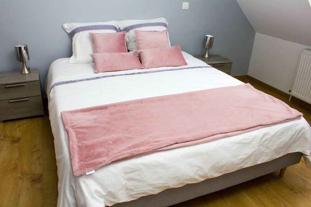 Photo of Bedroom in Roissy-en-Brie