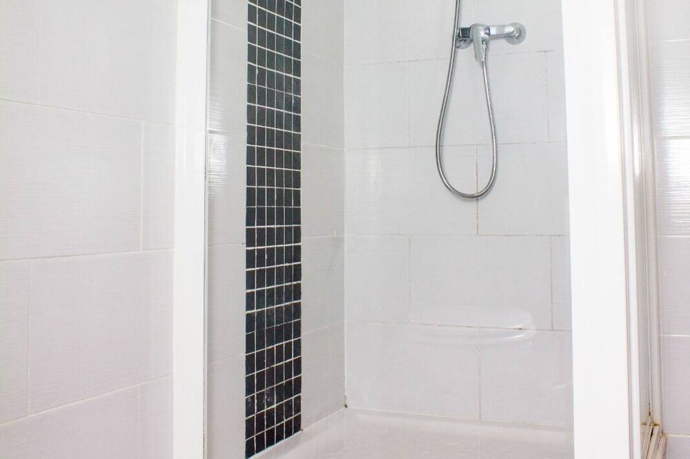 Photo of Bathroom in Roissy-en-Brie