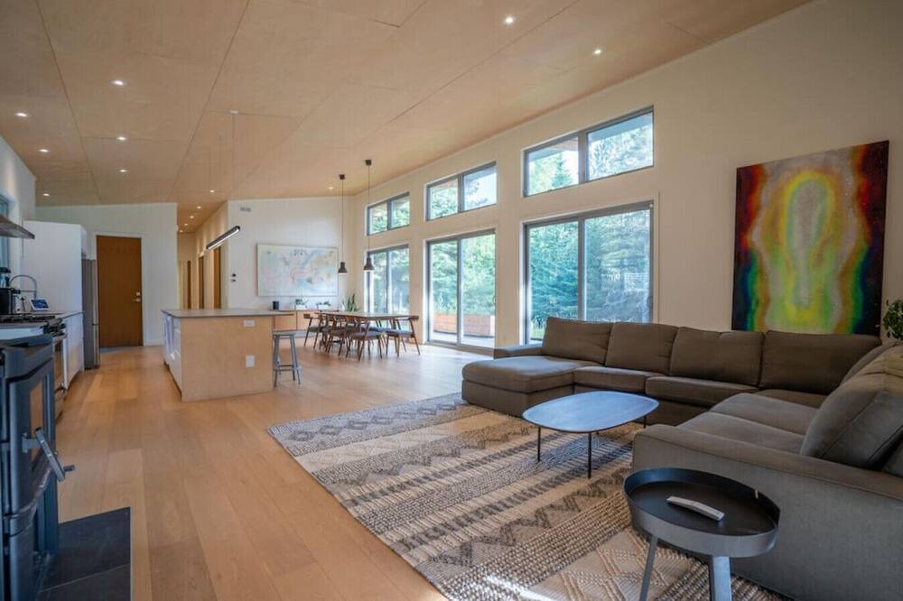 Photo of Livingroom in St-Adolphe-d'Howard