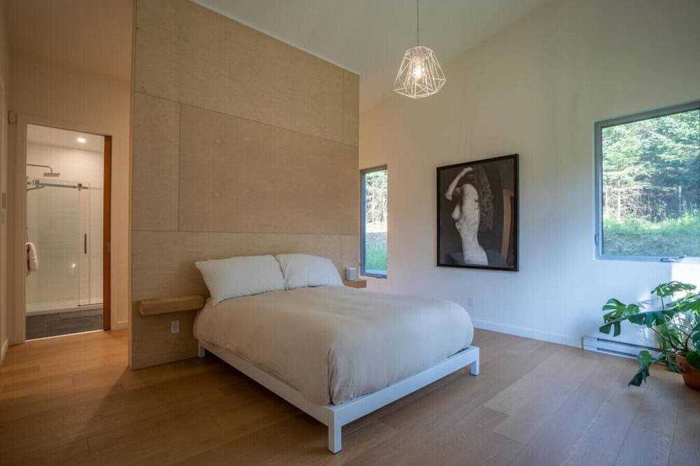 Photo of Bedroom in St-Adolphe-d'Howard
