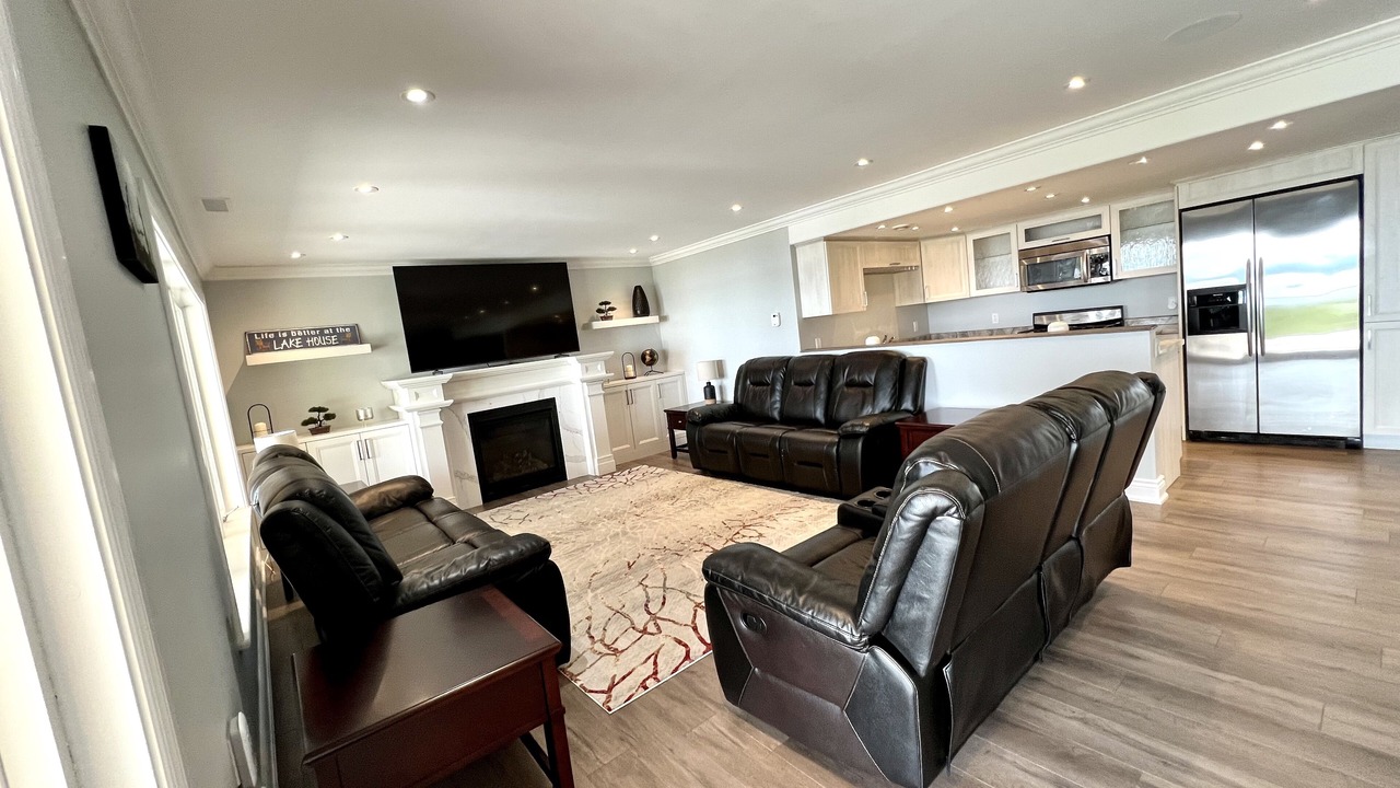 Photo of Livingroom in Owen Sound