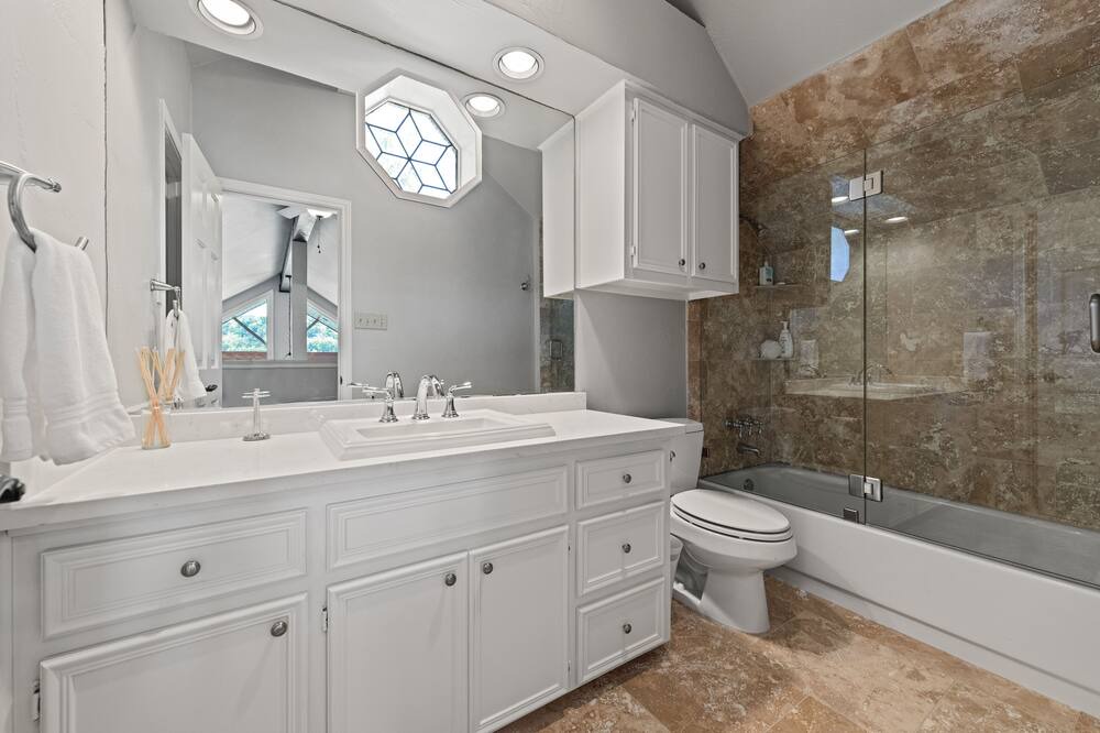 Photo of Bathroom in Horseshoe Bend Estates