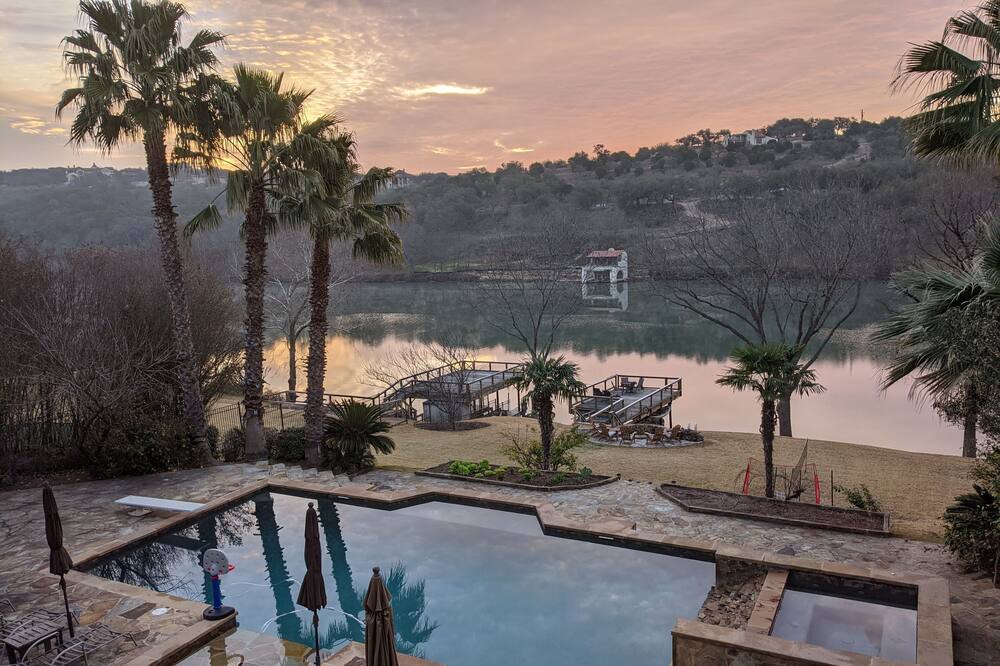 Photo of Outdoor in Horseshoe Bend Estates