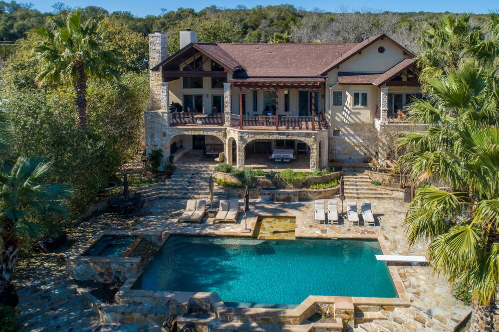 Photo of Outdoor in Horseshoe Bend Estates