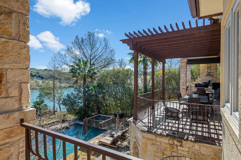 Photo of Patio Balcony in Horseshoe Bend Estates