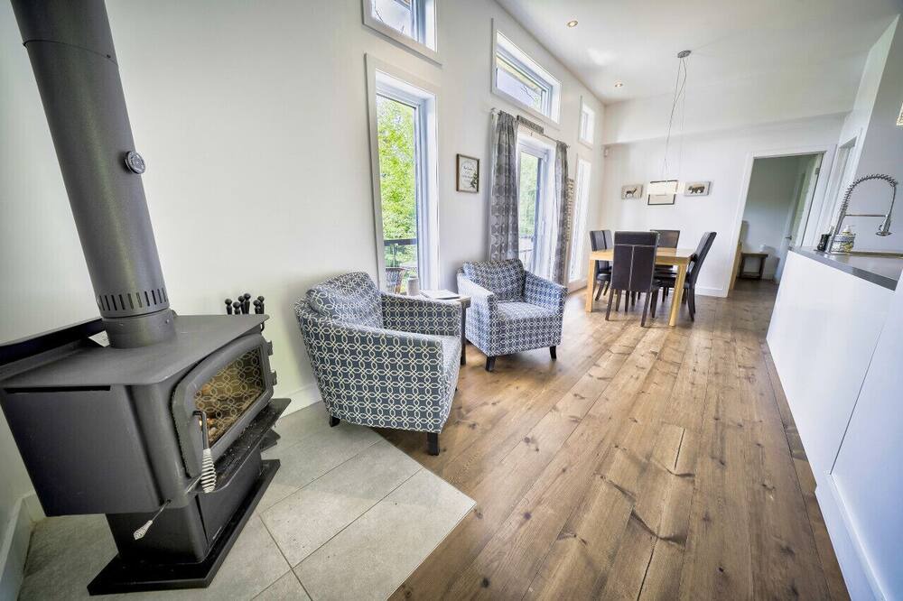 Photo of Livingroom in Sainte-Emelie-de-L'Energie