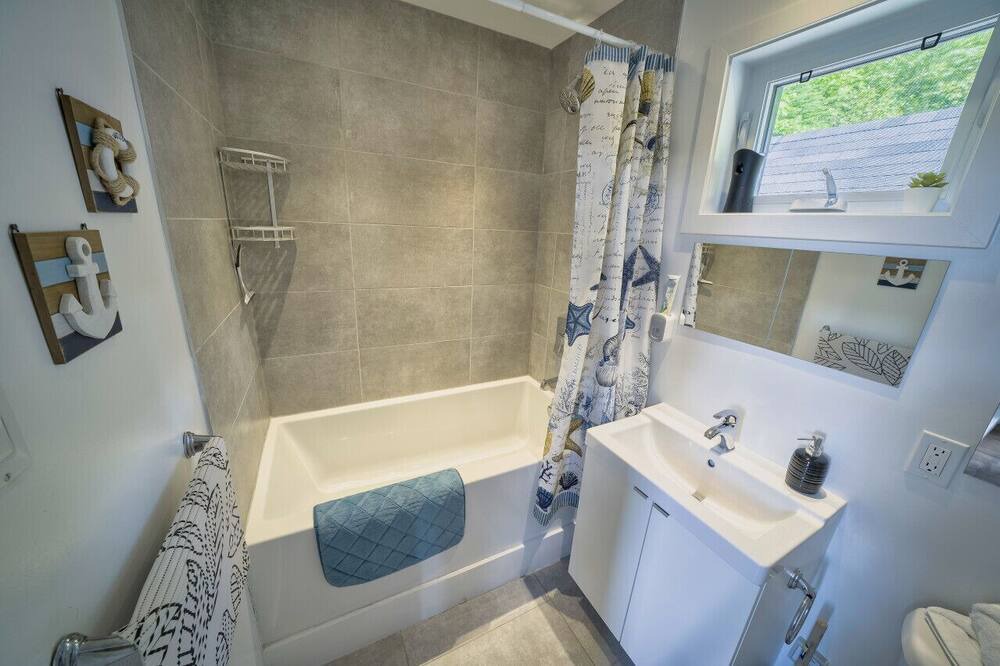 Photo of Bathroom in Sainte-Emelie-de-L'Energie