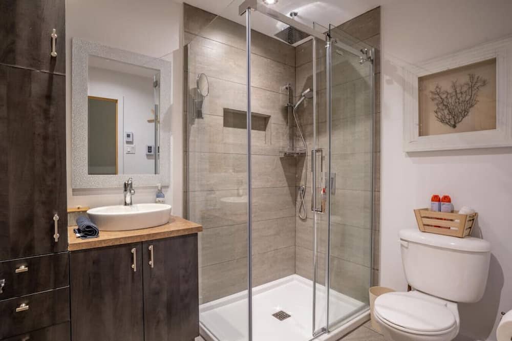Photo of Bathroom in Val-des-Lacs