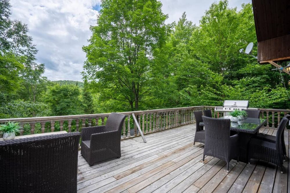 Photo of Patio Balcony in Val-des-Lacs