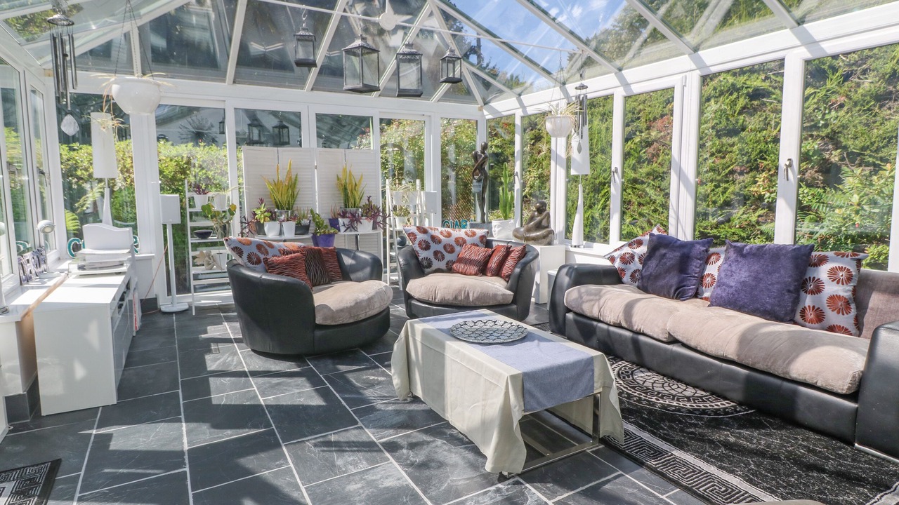 Photo of Patio Balcony in Chysauster