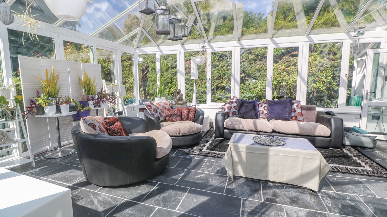 Photo of Patio Balcony in Chysauster