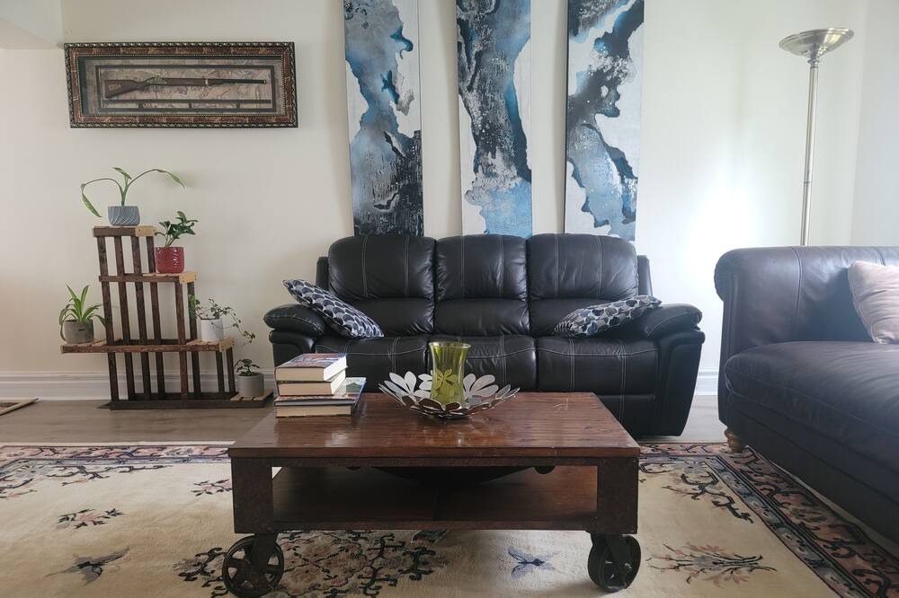 Photo of Livingroom in Dartmouth