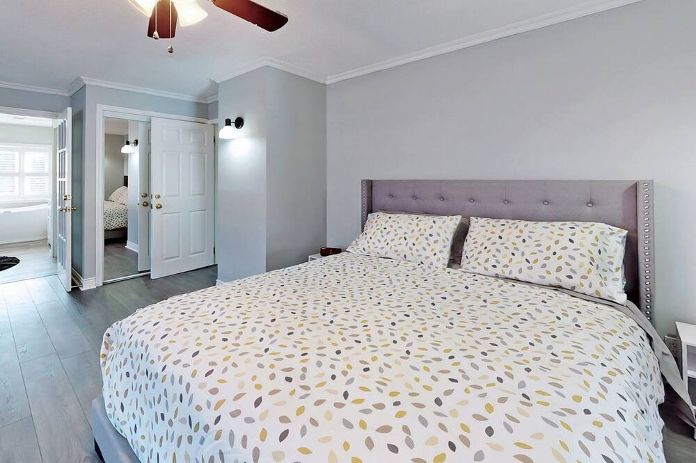 Photo of Bedroom in Barrie