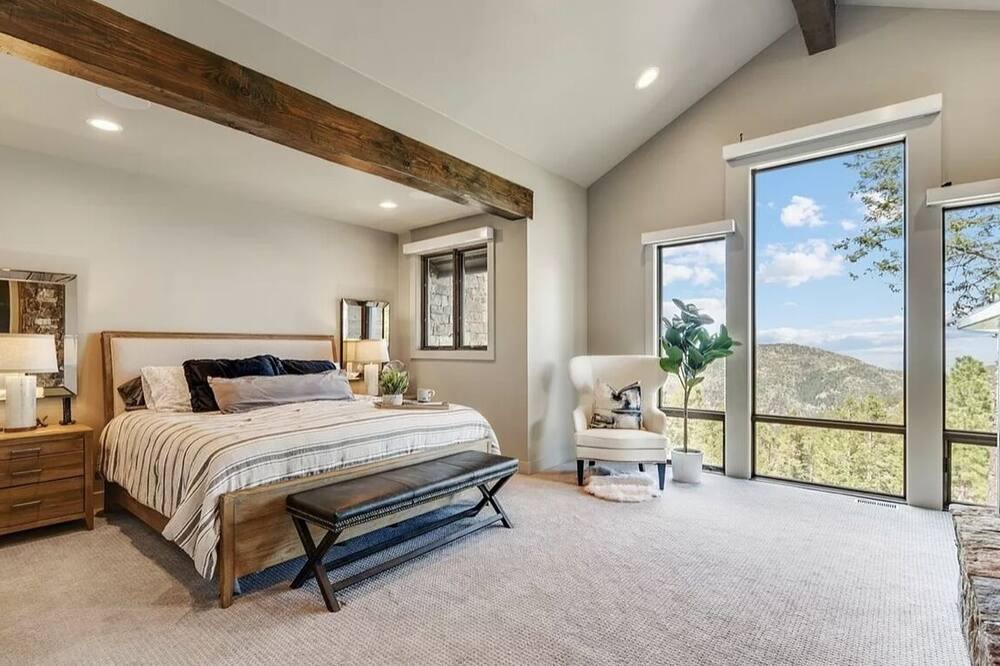 Photo of Bedroom in Indian Hills