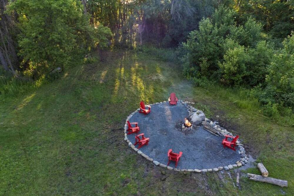 Photo of Outdoor in Saint-Georges-de-Clarenceville