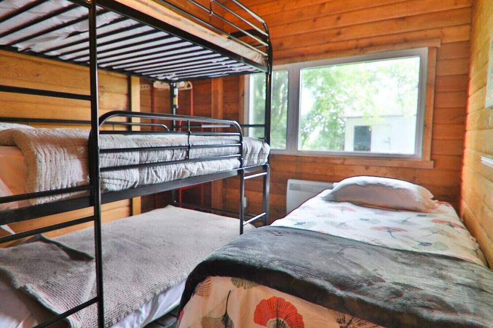 Photo of Bedroom in Saint-Georges-de-Clarenceville