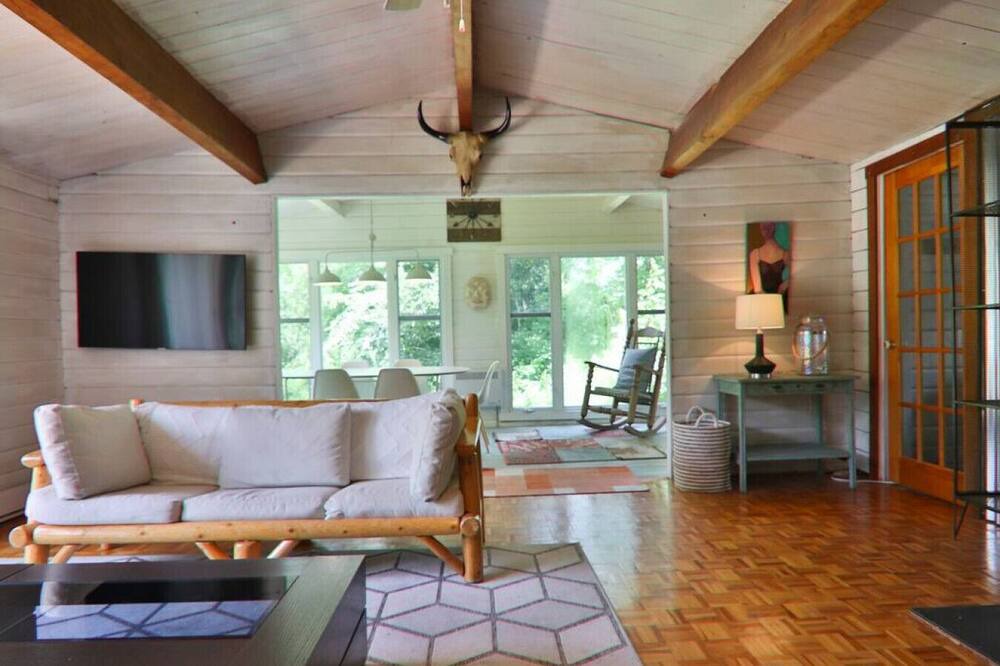 Photo of Livingroom in Saint-Georges-de-Clarenceville