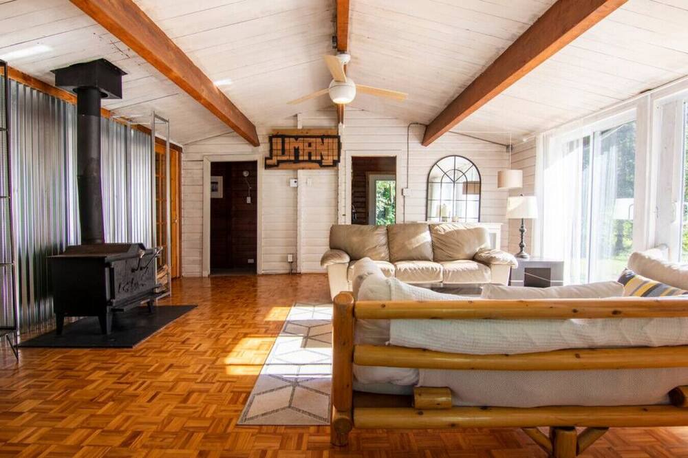 Photo of Bedroom in Saint-Georges-de-Clarenceville
