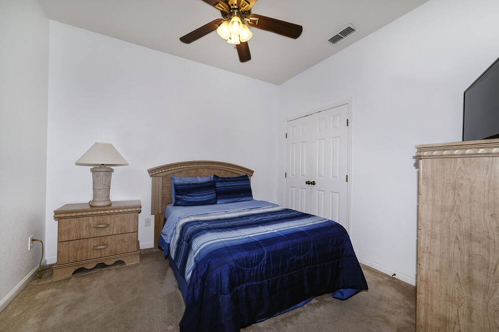 Photo of Bedroom in Trafalgar Village
