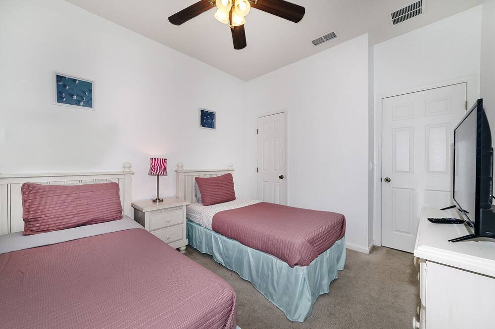 Photo of Bedroom in Trafalgar Village