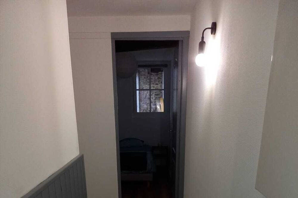 Photo of Bedroom in Oloron-Sainte-Marie