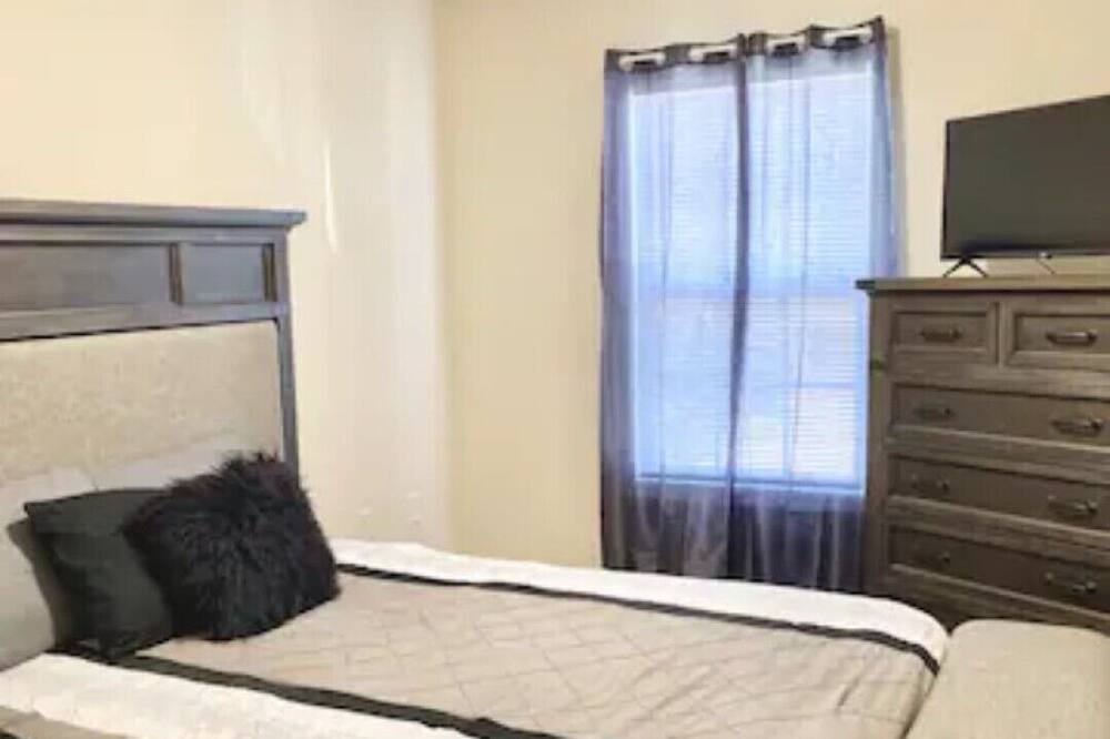 Photo of Bedroom in Bermuda