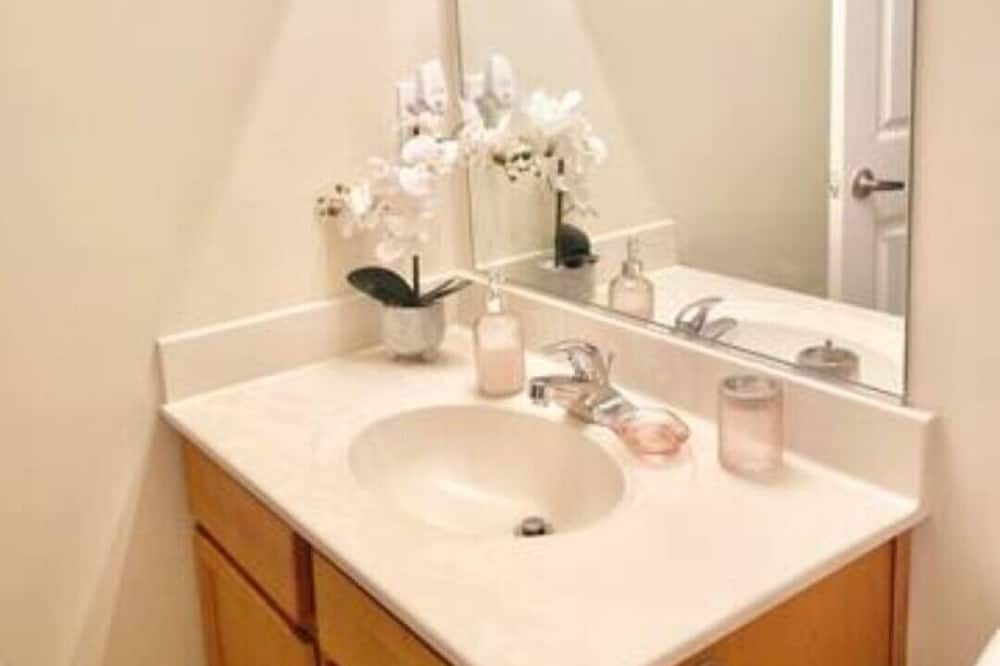 Photo of Bathroom in Bermuda