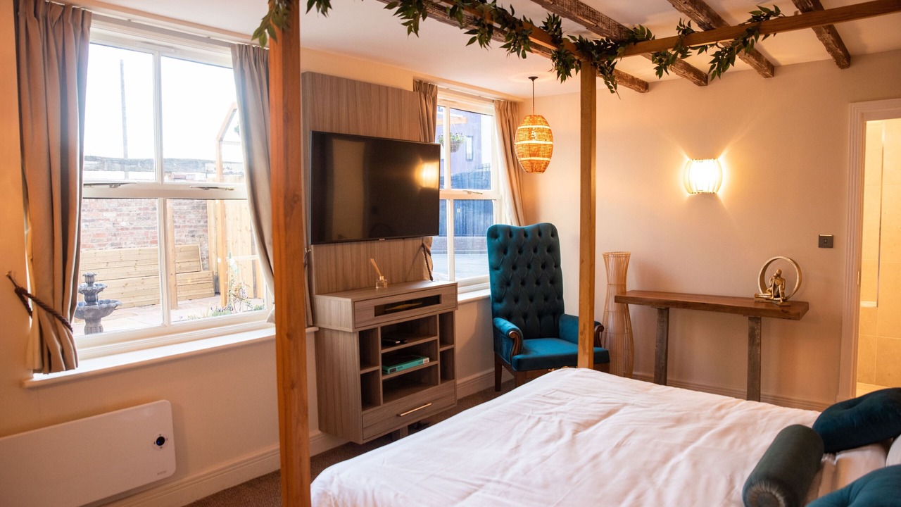 Photo of Others in Oldbury