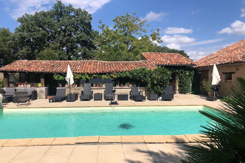 Photo of Outdoor in Savigny-Levescault