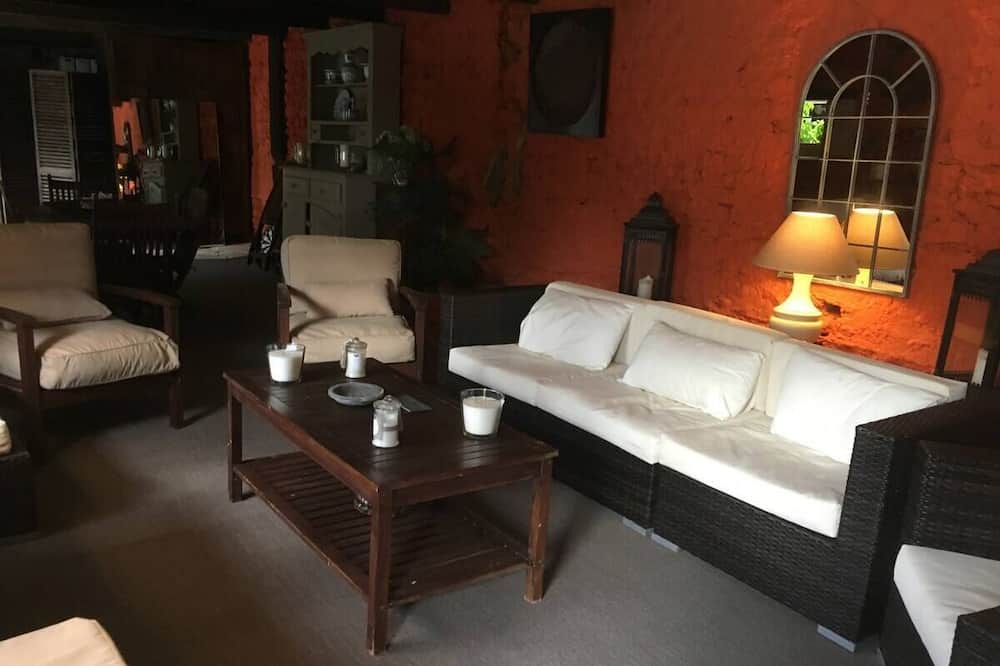 Photo of Livingroom in Savigny-Levescault