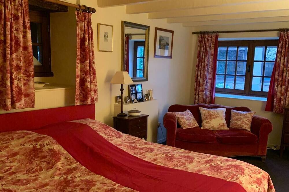 Photo of Bedroom in Savigny-Levescault