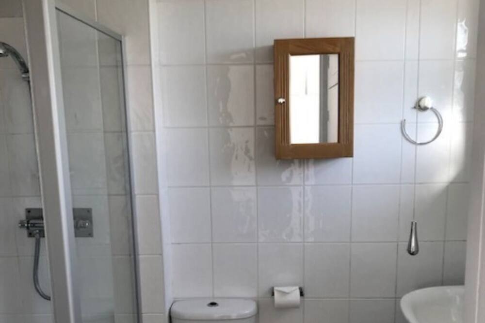 Photo of Bathroom in West Lulworth