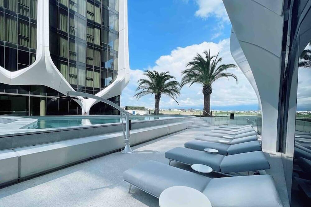 Photo of Outdoor in Mermaid Waters