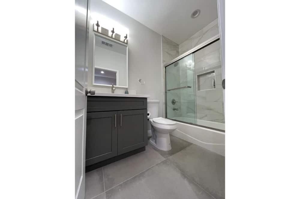 Photo of Bathroom in Fountain Valley