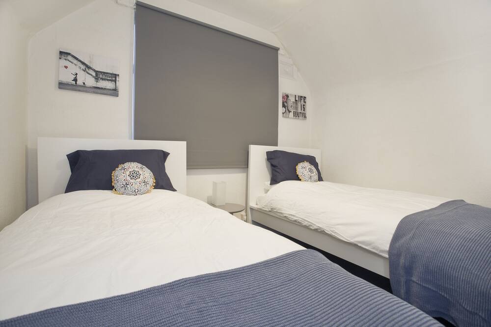 Photo of Others in Stoke Bishop