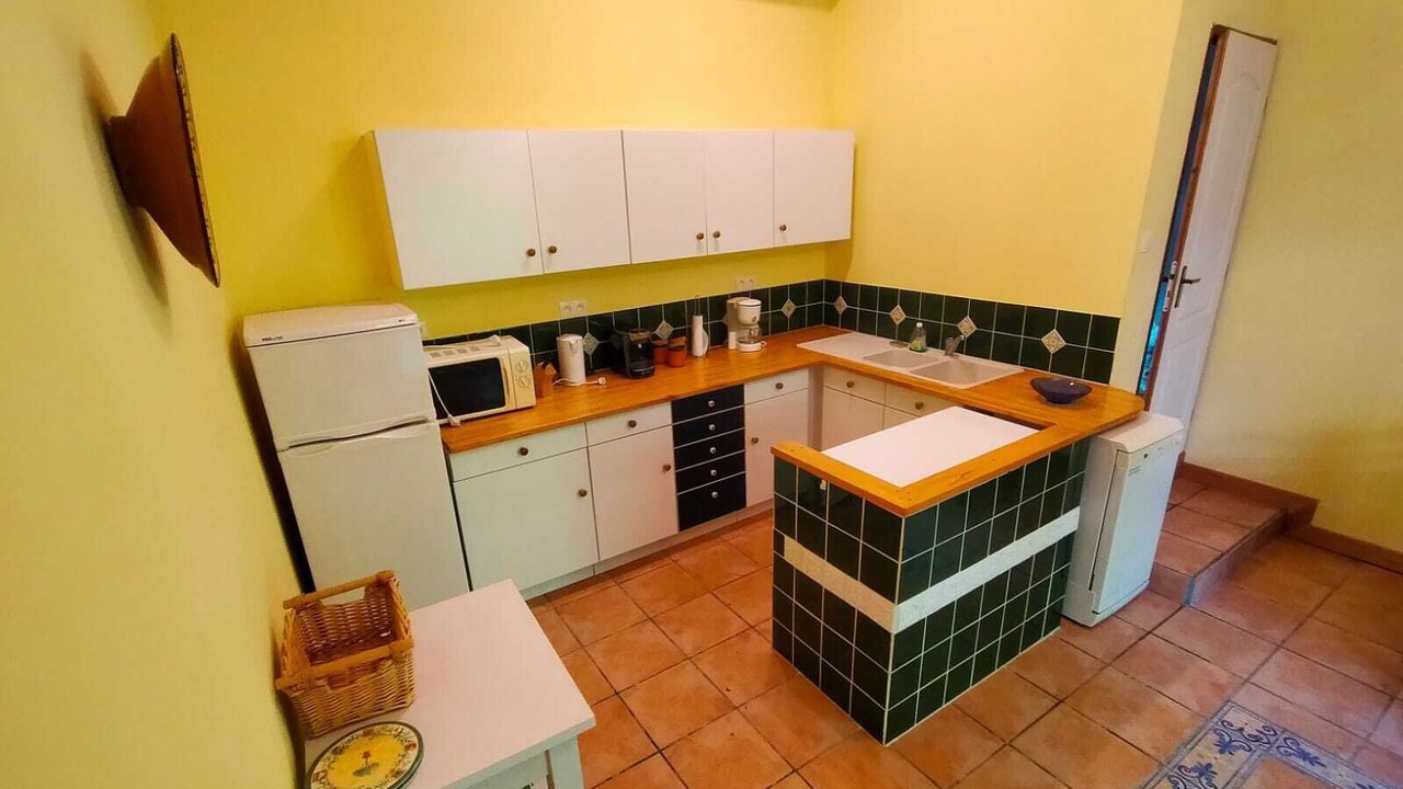 Photo of Others in Bellon