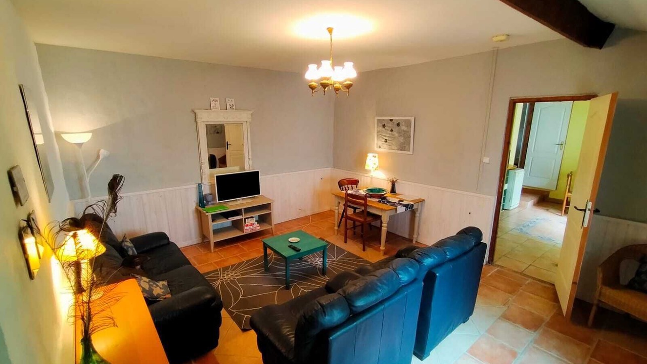 Photo of Others in Bellon