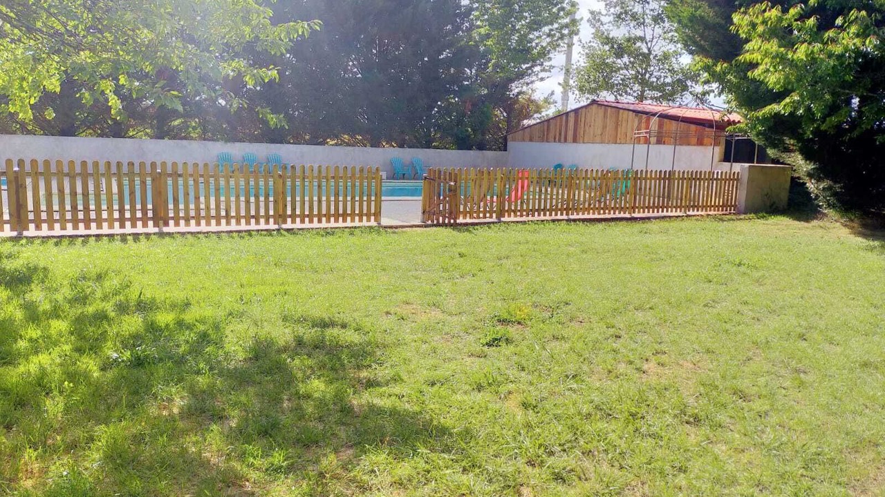 Photo of Others in Bellon