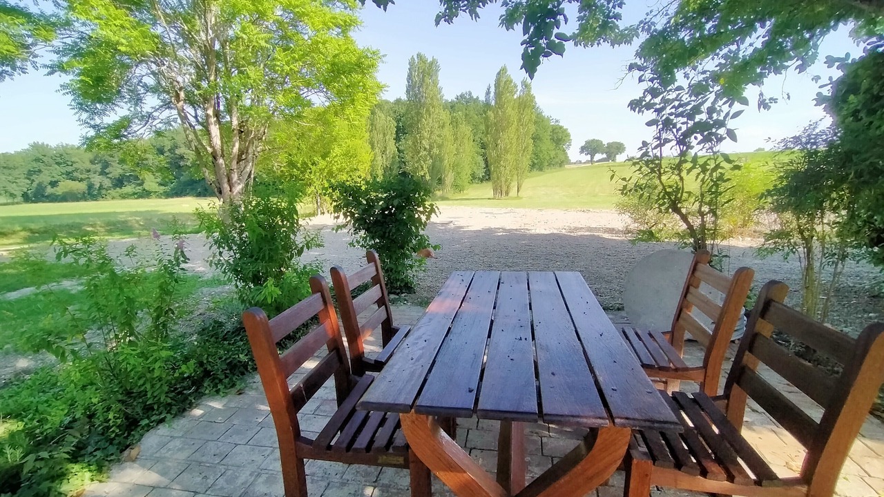 Photo of Outdoor in Bellon