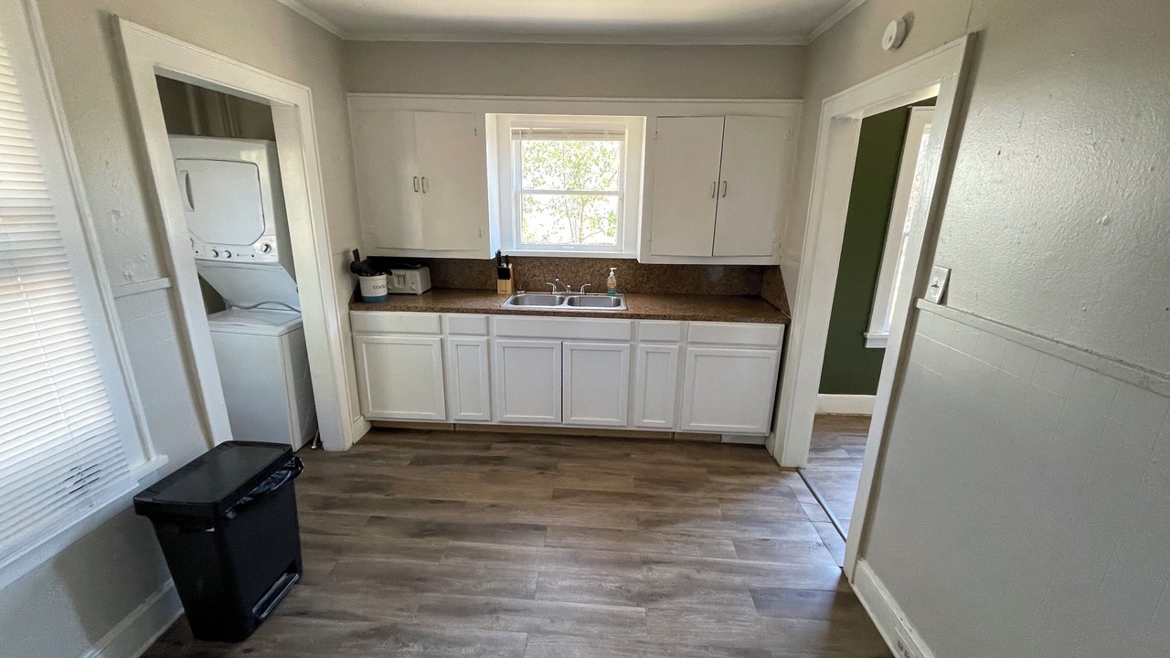 Photo of Kitchen in Highland Historic District