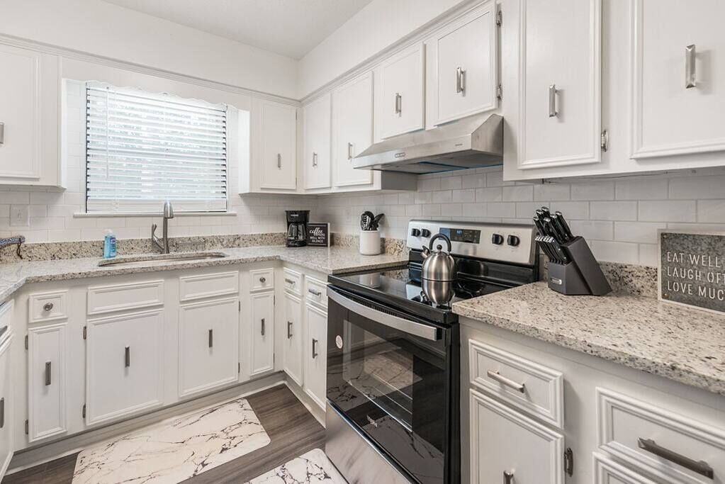 Photo of Kitchen in Theodore