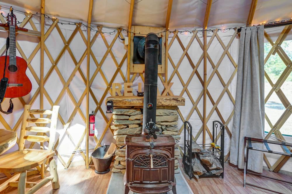 Photo of Livingroom in Lenhartsville