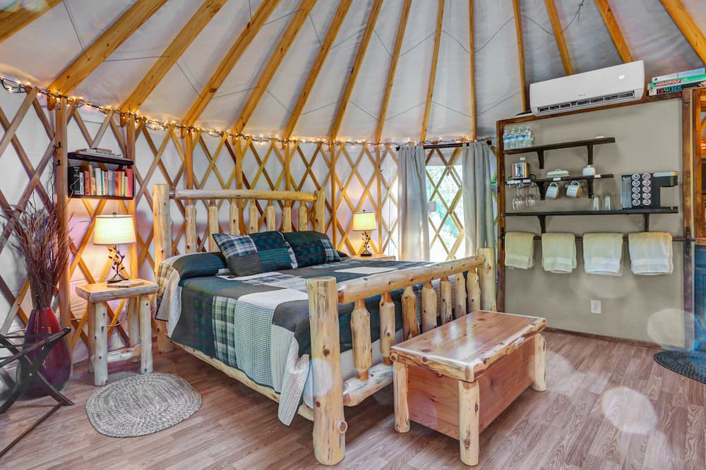 Photo of Bedroom in Lenhartsville