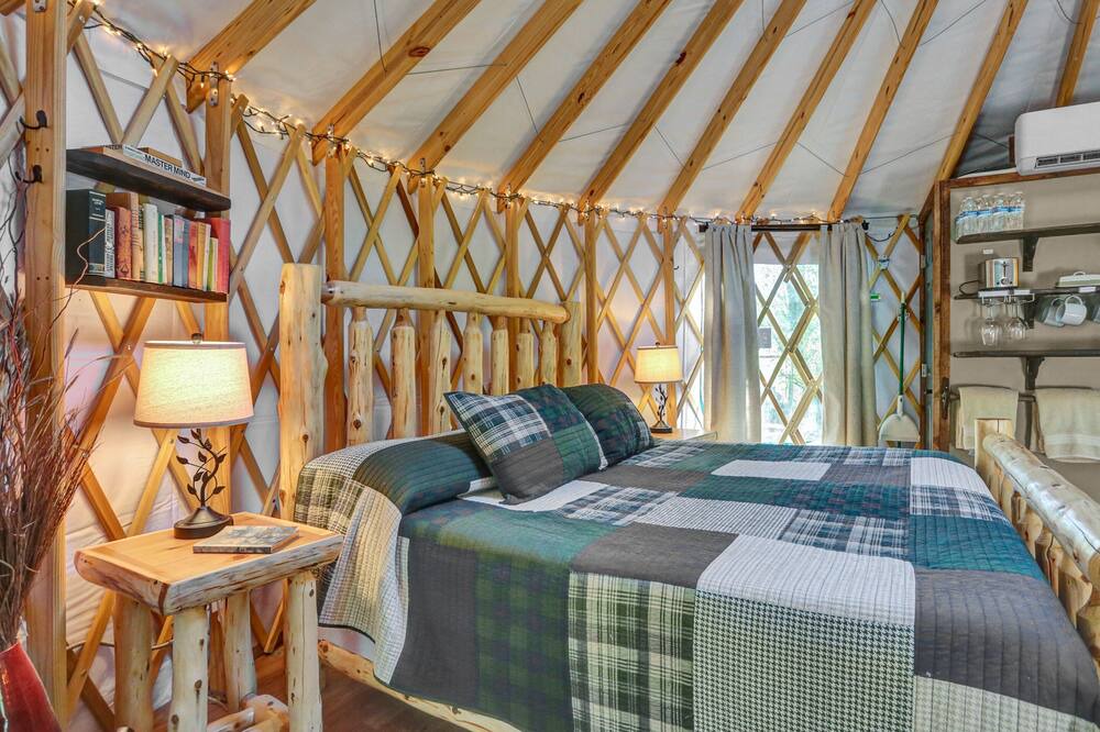 Photo of Bedroom in Lenhartsville