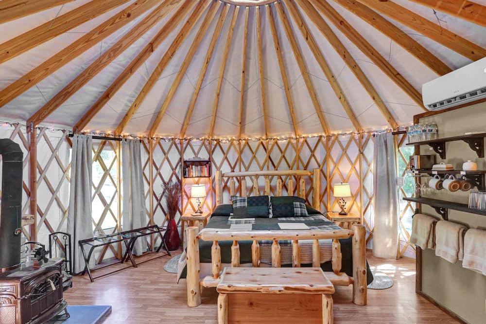 Photo of Bedroom in Lenhartsville